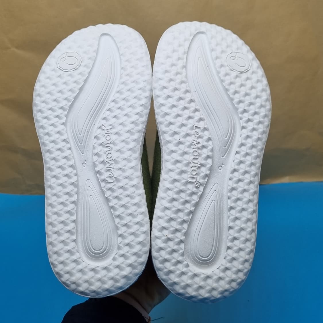 르무통 올리브그린 스니커즈 225 상품이미지3