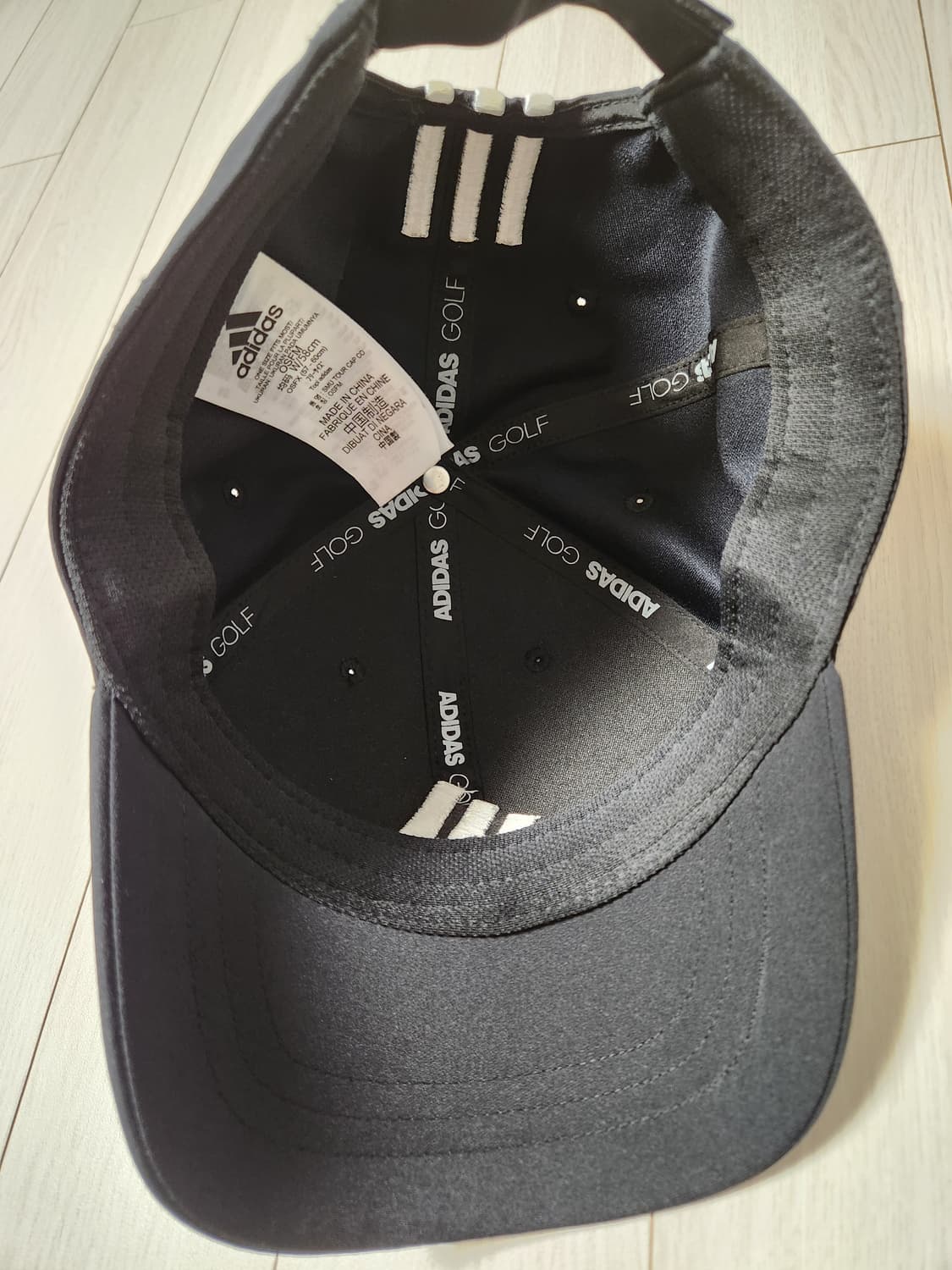 새상품급)아디다스 골프 투어 볼캡 사이즈57-60cm

두번썻어요

여러 상품이미지5