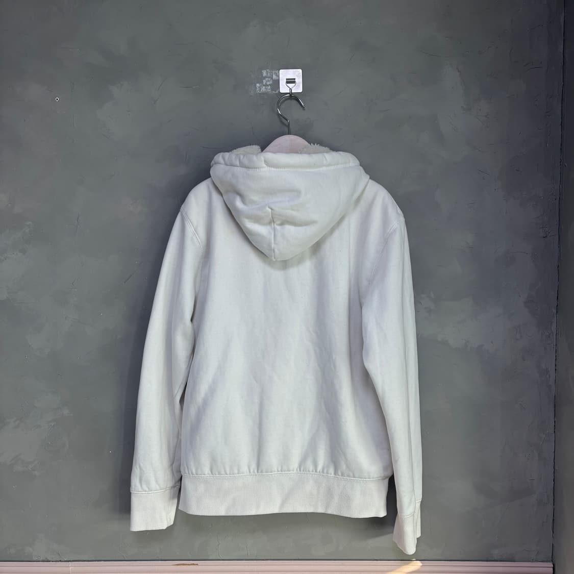 후아유 양털 후드집업 화이트 상품이미지4