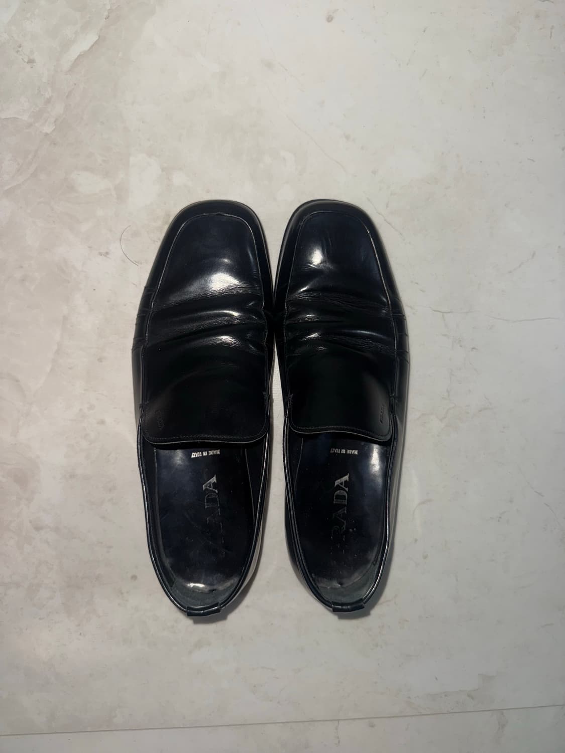 Prada Classic patent leather loafers 상품이미지3