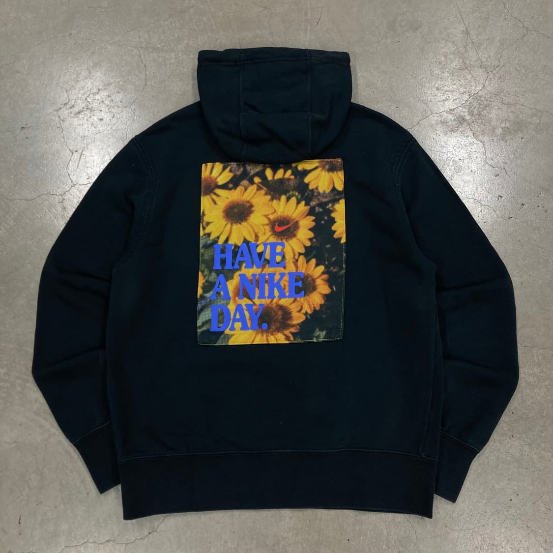 나이키 블랙 컬러 빅로고 후드티 상품이미지1