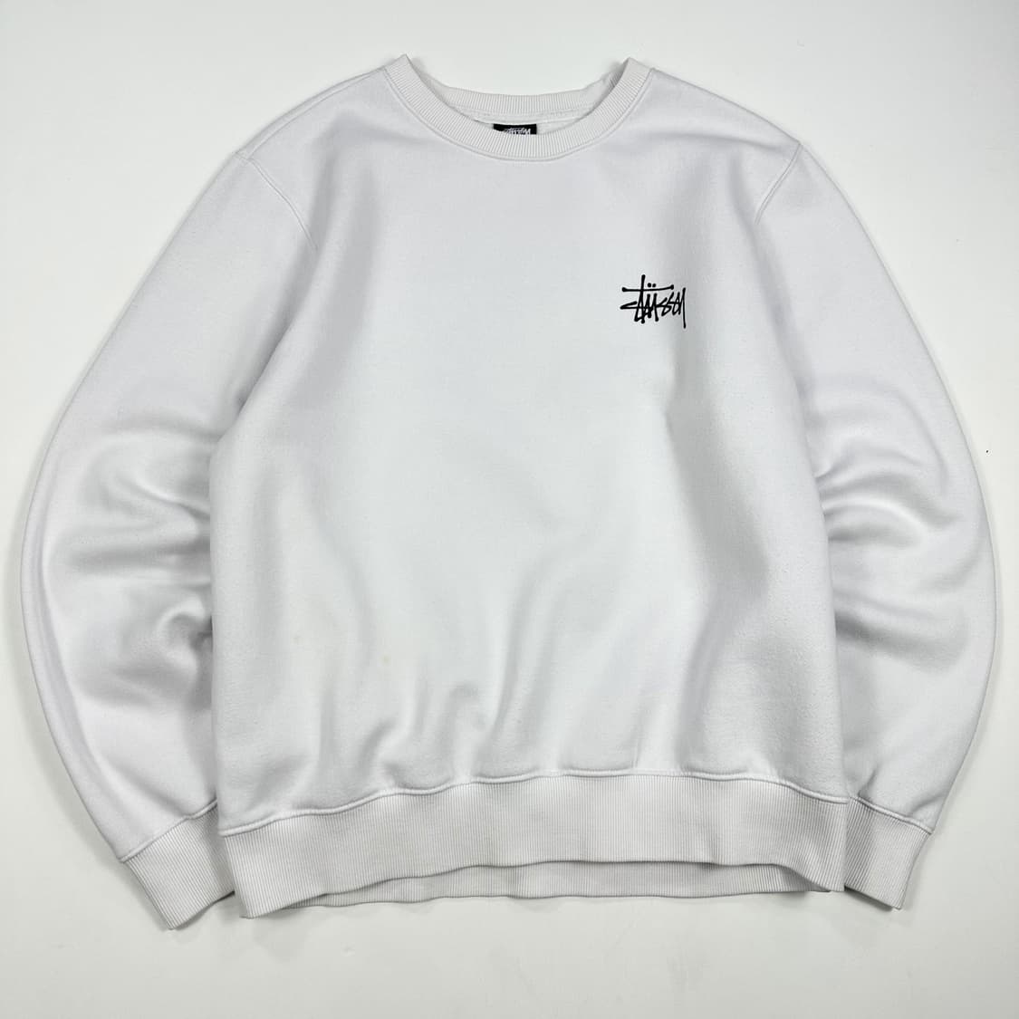 스투시 베이직 백로고 화이트 맨투맨 (S) 상품이미지2