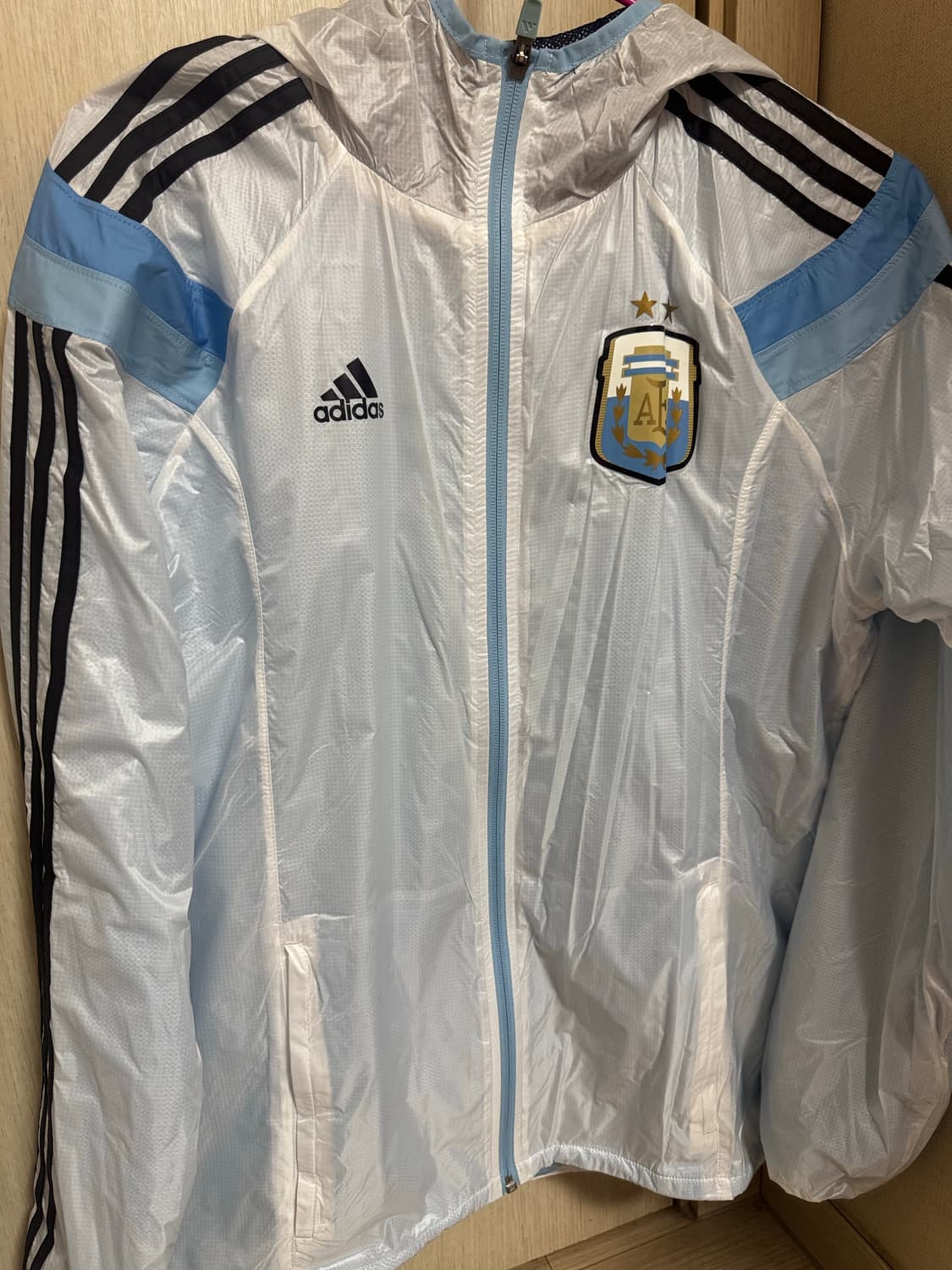 아디다스 아르헨티나 바람막이 상품이미지1