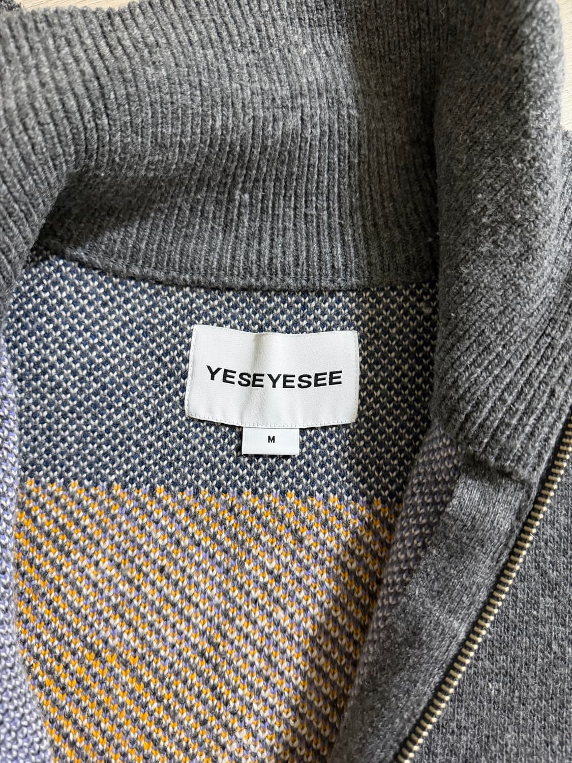 YESEYESEE 예스아이씨 다이스 니트 집업 M 상품이미지4