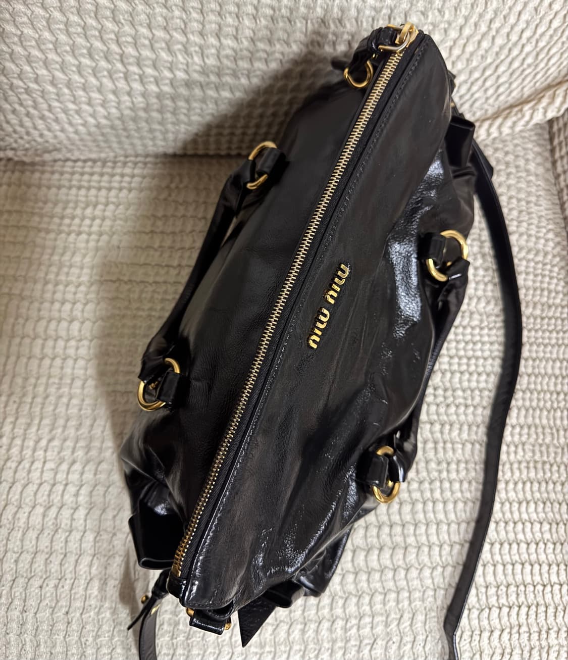 미우미우 비텔로 럭스 보우 사첼백 토트백 숄더크로스백 상품이미지4