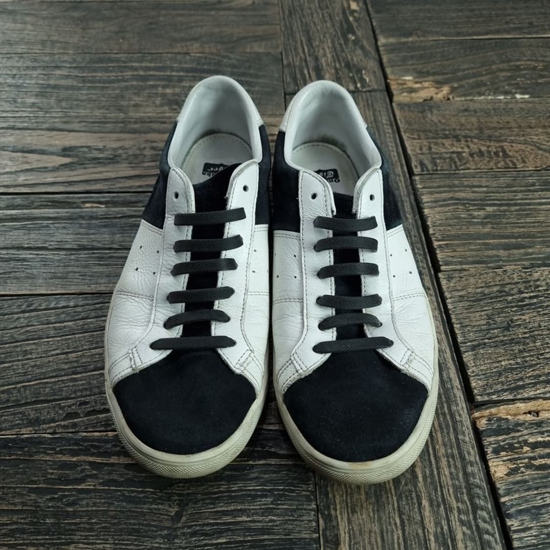 [오니츠카 타이거] 스웨이드 도킹 블랙 & 화이트 스니커즈 M19241 상품이미지2