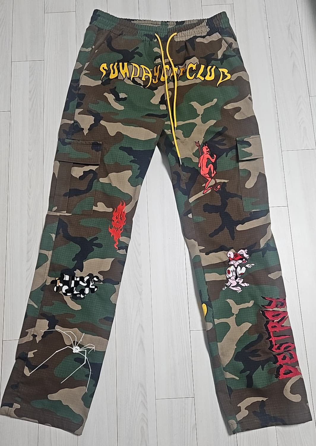 선데이오프클럽 자수 카모바지 상품이미지1