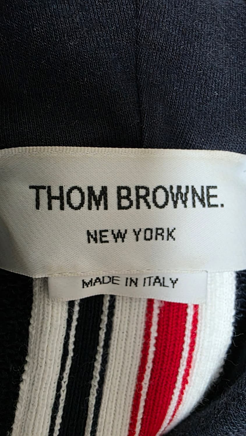 [새상품급 3]톰브라운 백삼선 금장 후드집업 상품이미지7