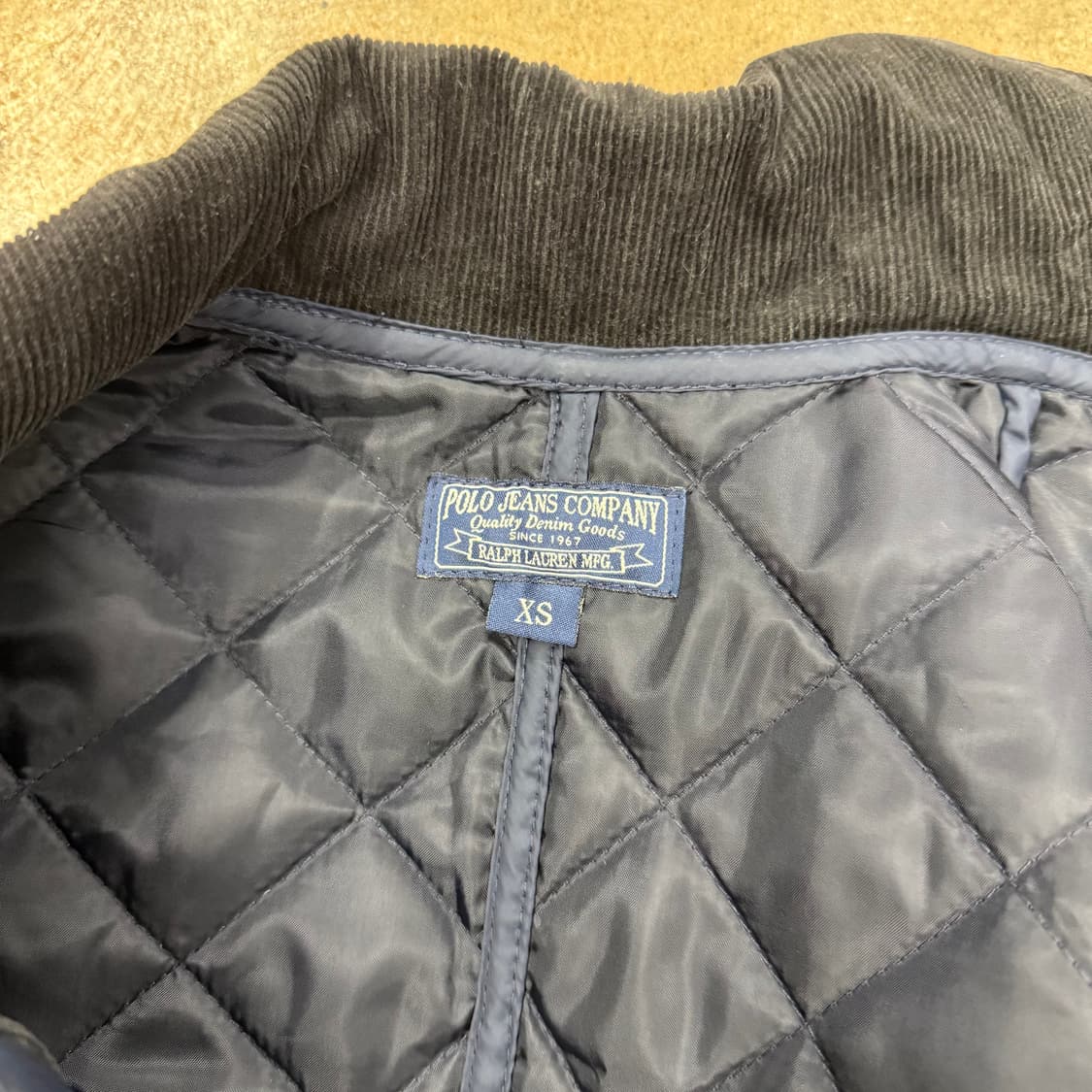 폴로 진스 네이비 코듀로이 골지 카라 얇 경량 퀄팅 패딩  상품이미지4