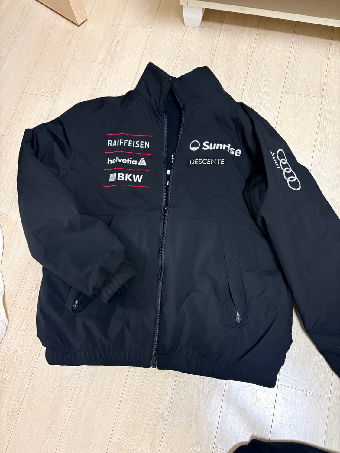 데상트 플리스 점퍼 상품이미지1