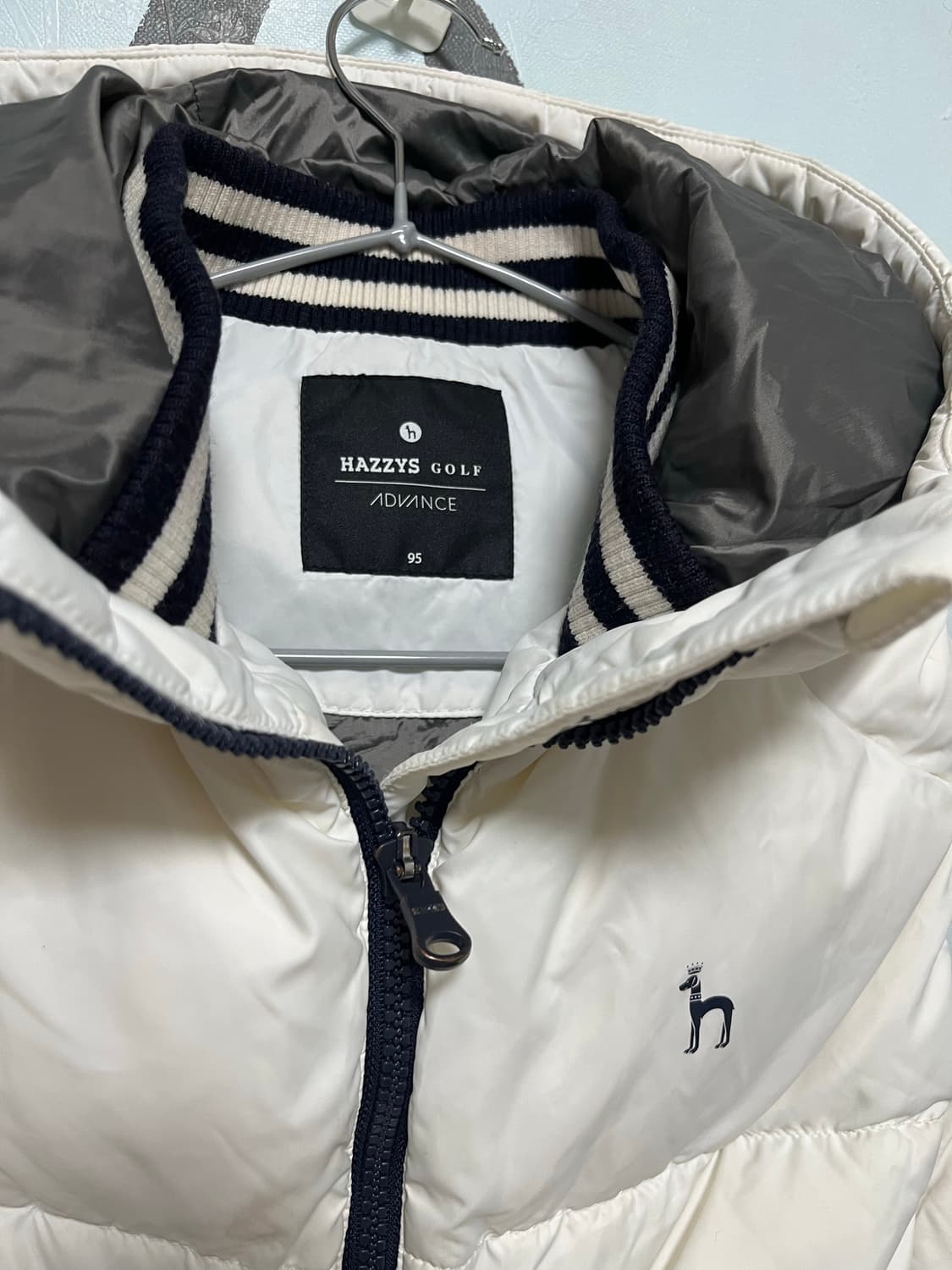 헤지스  골프 여성 화이트 패딩 조끼 상품이미지3