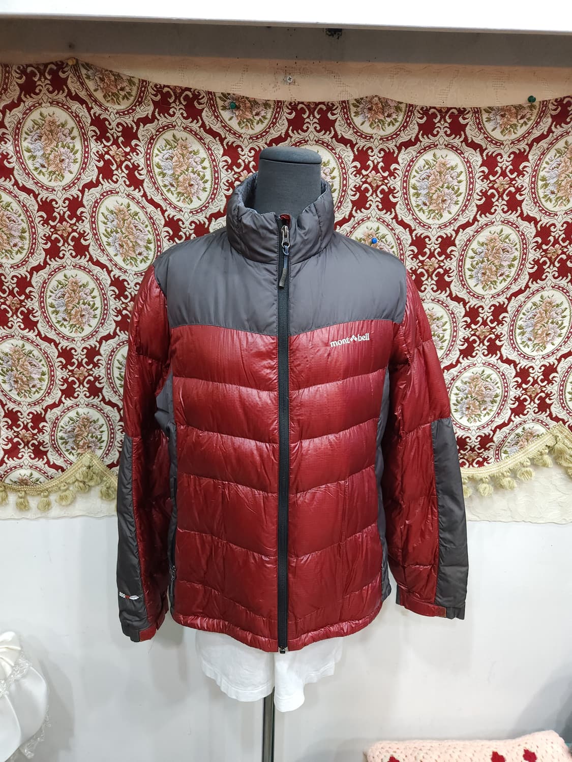 몽벨 800필 구스 경량 패딩 점퍼

 상품이미지1