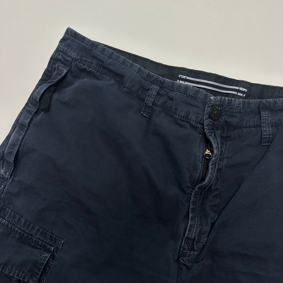 스톤아일랜드 가먼트워싱 카고 쇼츠 상품이미지3