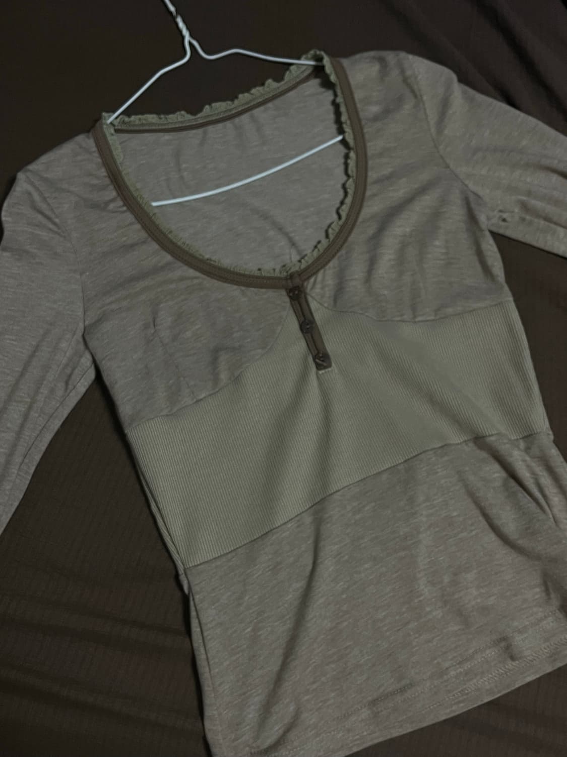 🪽 모리걸 브라운 레이스 티셔츠 상품이미지1