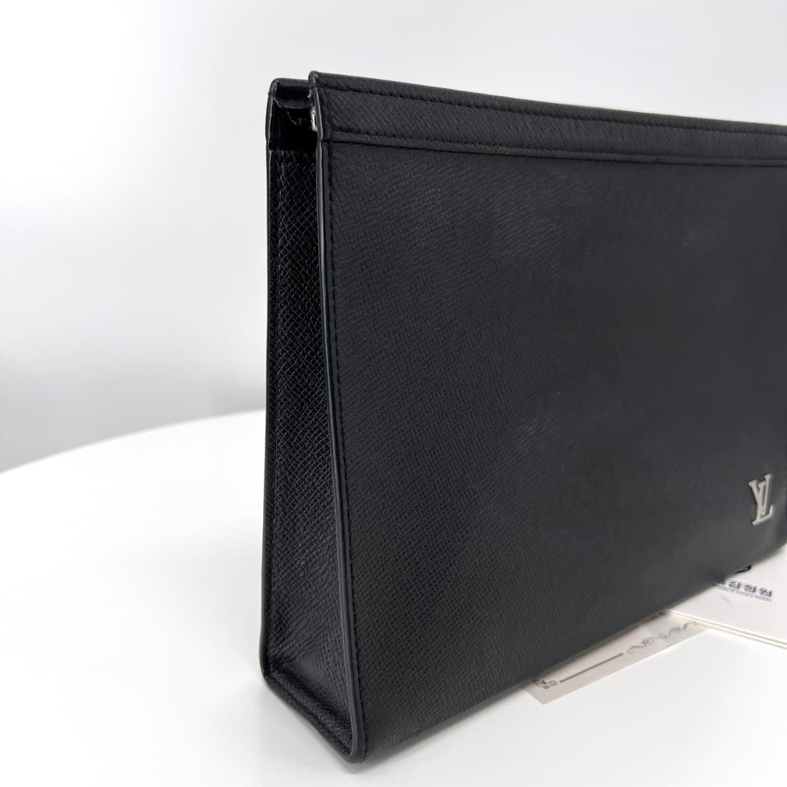 루이비통 LV 타이가 포쉐트 보야주 클러치백 블랙 (M30450) 상품이미지7