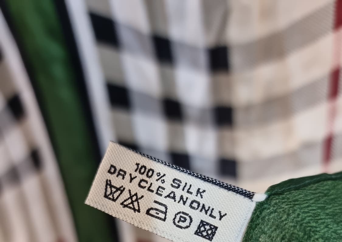 버버리(BURBERRY) 클래식 체크 실크 스카프 머플러형 상품이미지5