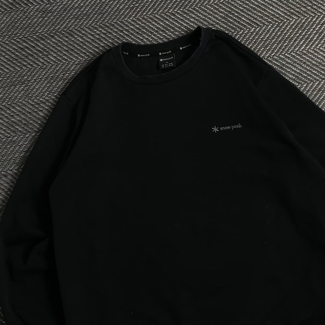 스노우피크 스펠로고 블랙 미니멀 맨투맨y 3029 상품이미지1