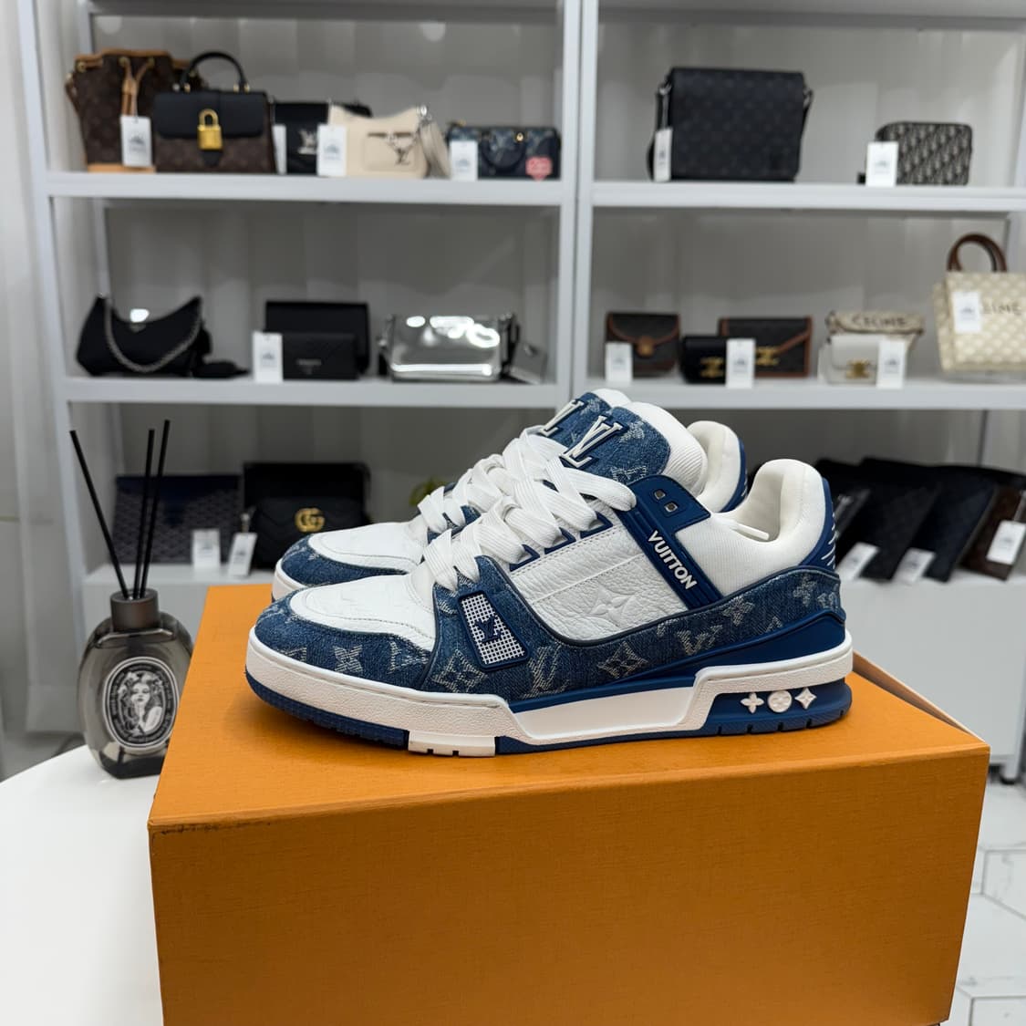 [7] 루이비통 트레이너 데님 스니커즈 상품이미지1