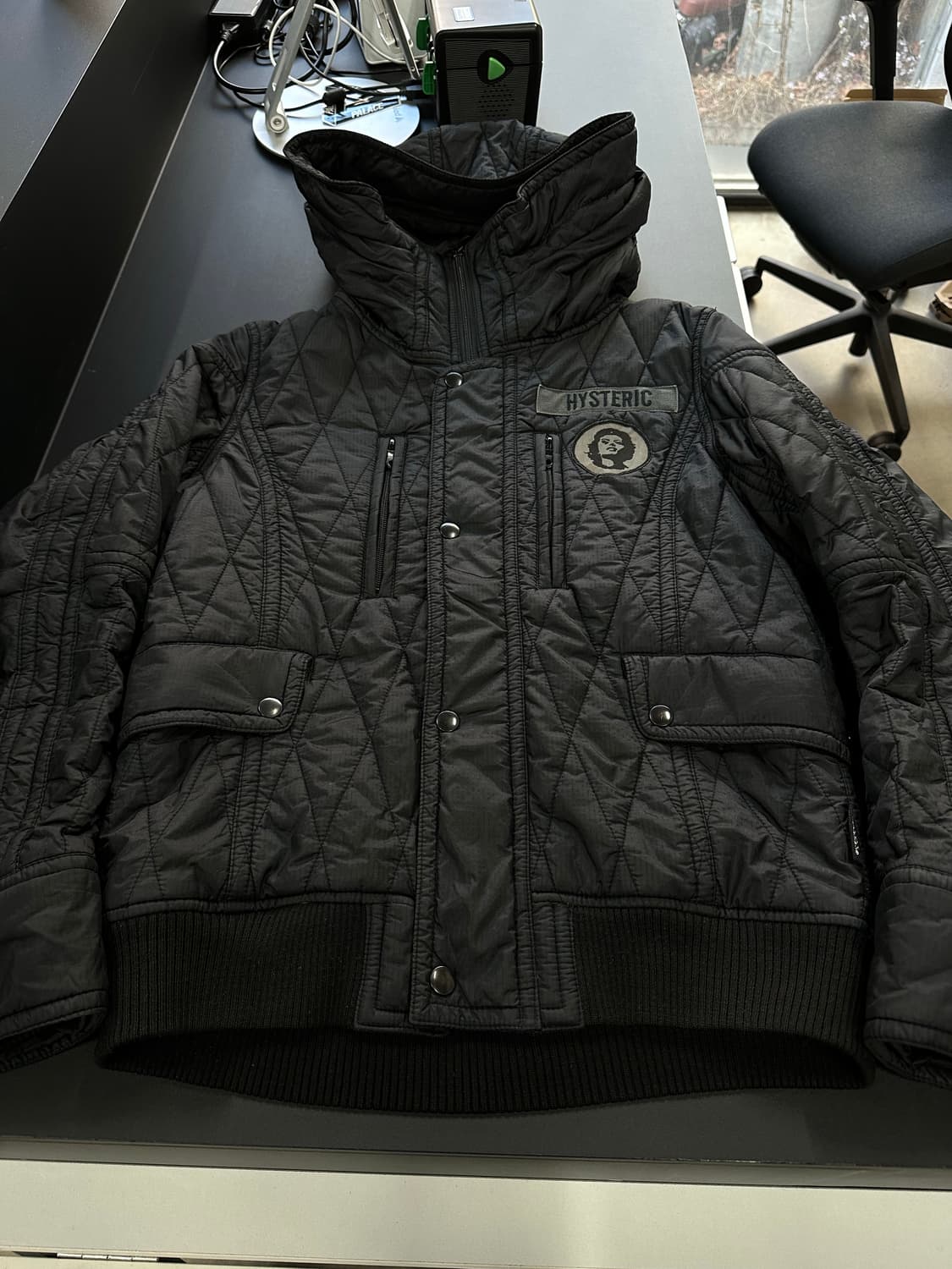 히스테릭글래머 프리마로프트 하이넥후드 퀼팅 포켓점퍼 상품이미지8
