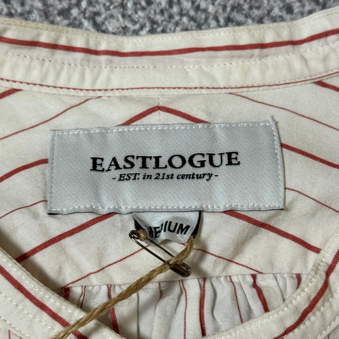 [정가 24만원 새상품] 이스트로그 스트라이프 셔츠 상품이미지5