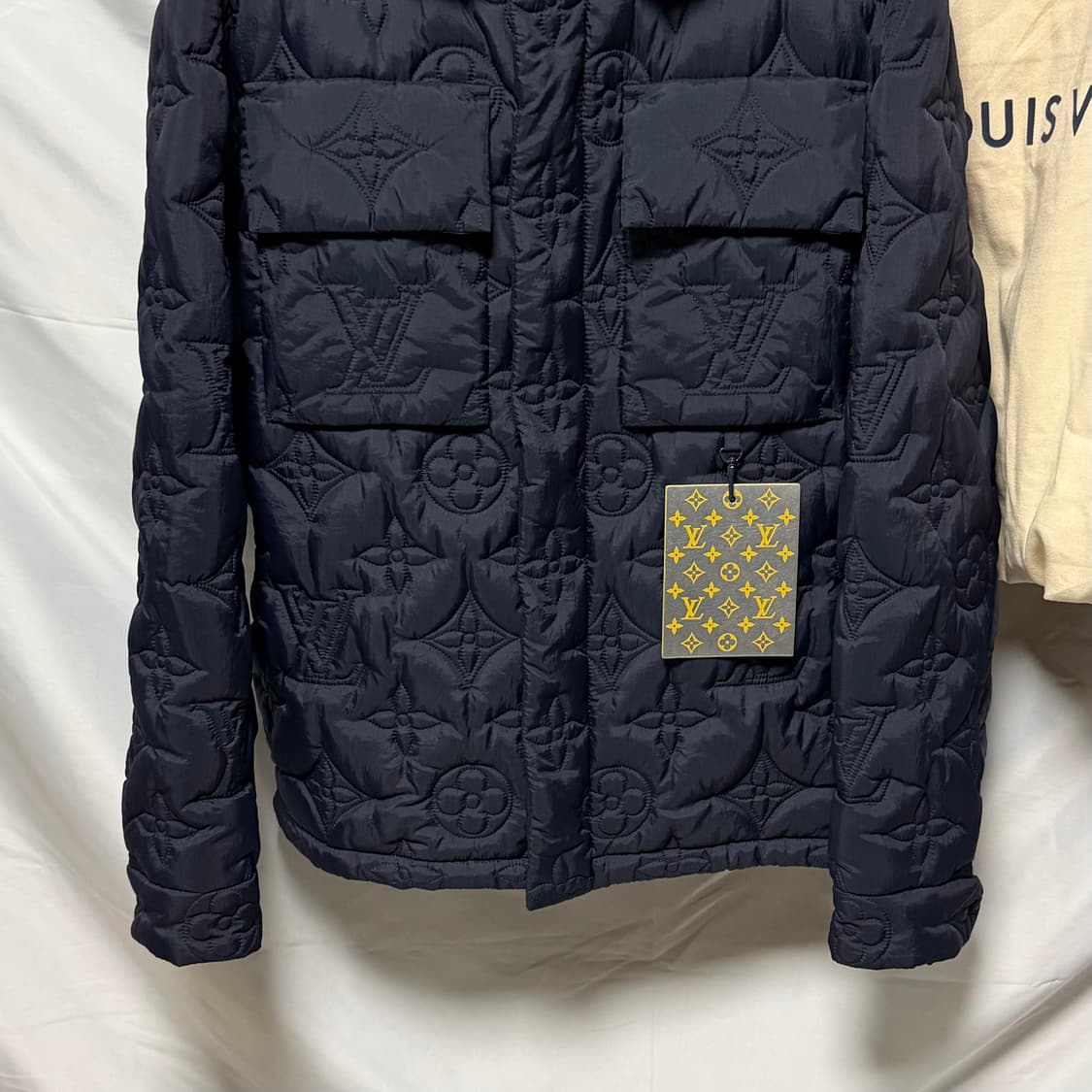 [S+급/50] 루이비통 모노그램 플라워 블루종 패딩 자켓 상품이미지3