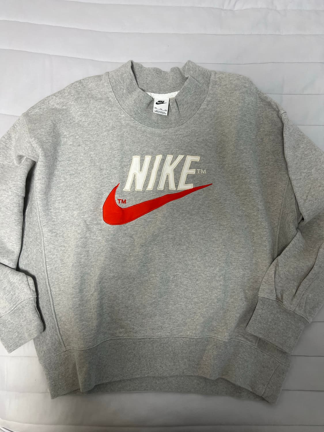 나이키 모크넥 맨투맨 상품이미지1