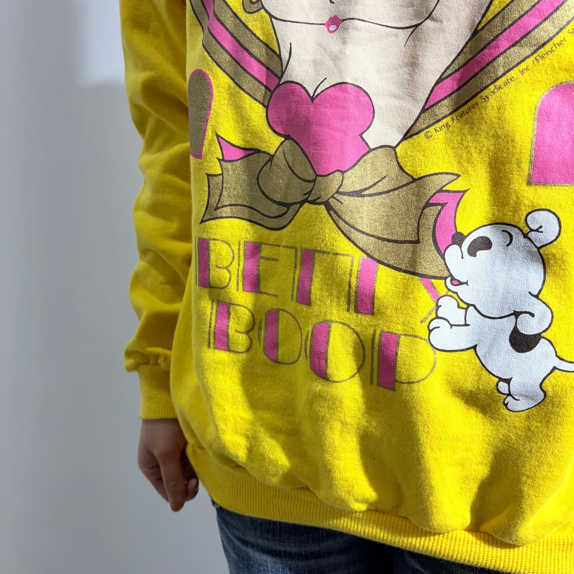 90s betty boop 베티붑 노랑 오버핏 후드티 상품이미지4