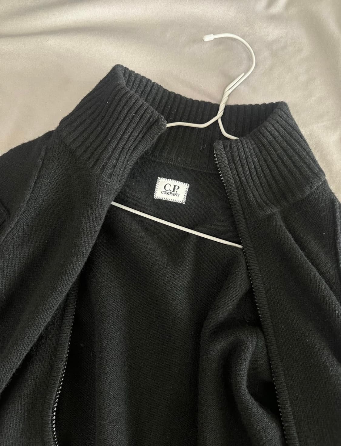 Cp컴퍼니 니트집업 가디건 블랙 상품이미지1