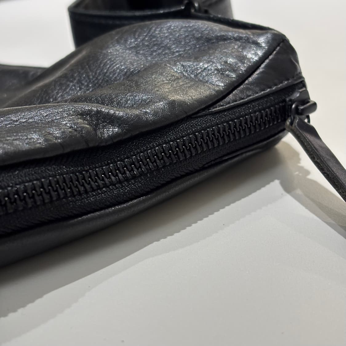 요지 야마모토 뿌르 옴므 홀스 하이드 크로스백 상품이미지3