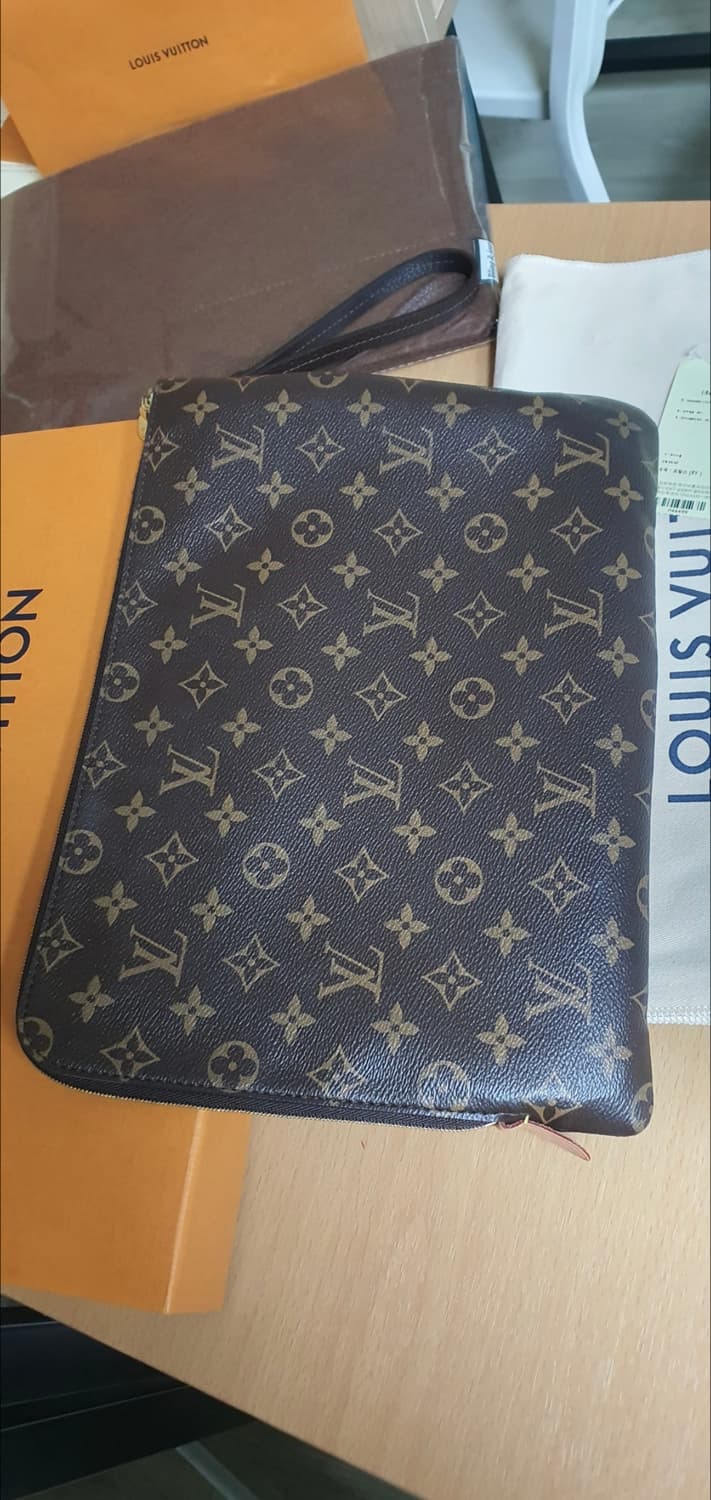 루이비통 에튀보야주MM 클러치/클러치백 새상품급 정품(감정O) 상품이미지4