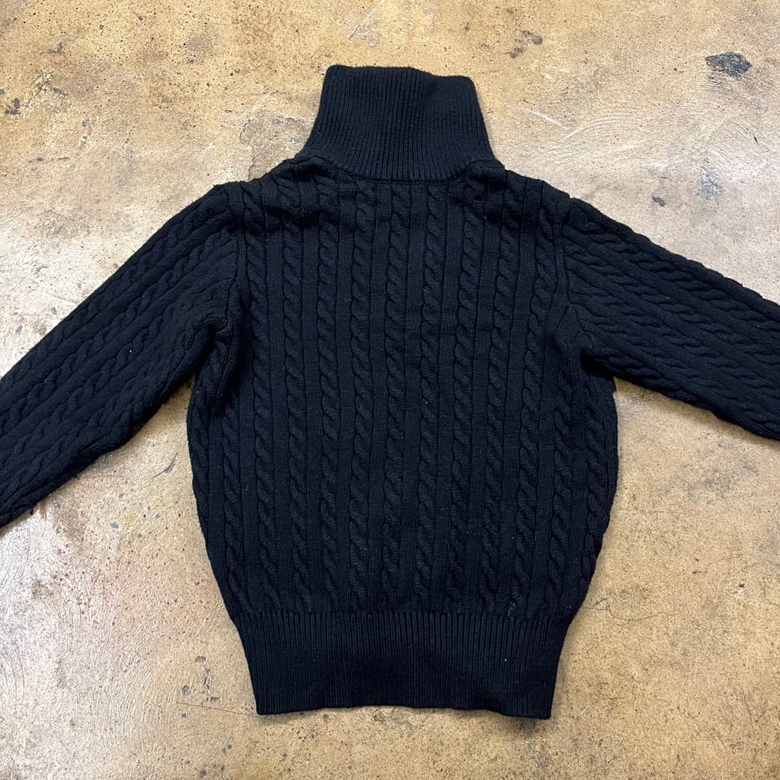 게스 블랙 빅카라 니트 집업  상품이미지4