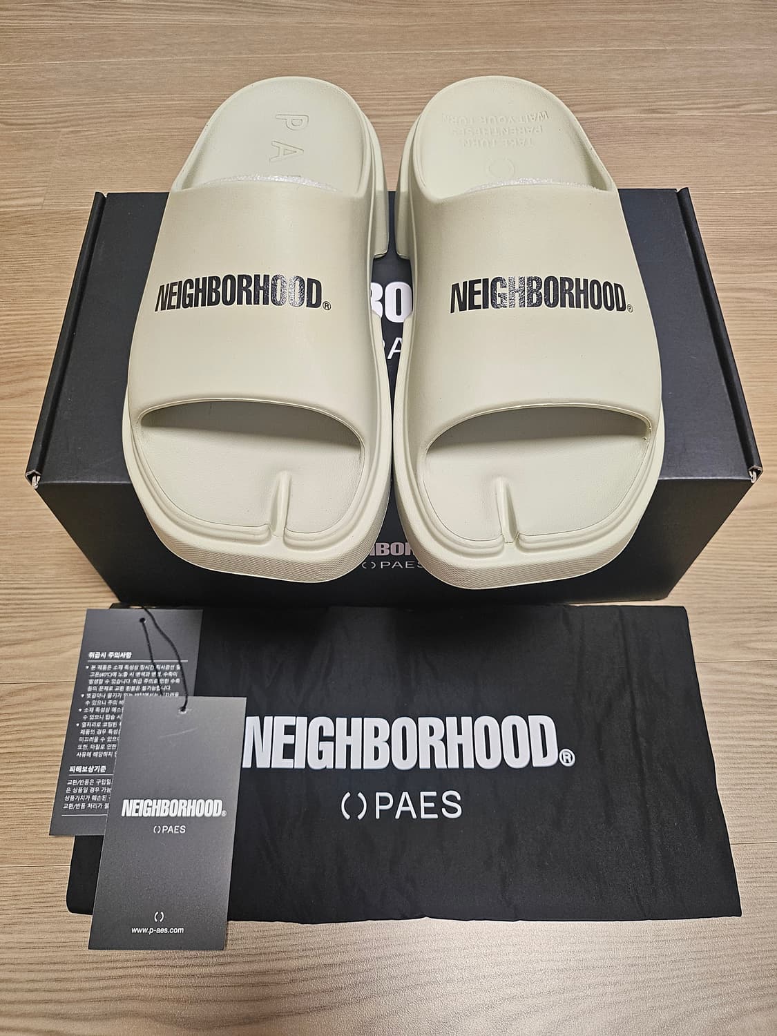 네이버후드 페이즈 슬리퍼 상품이미지1