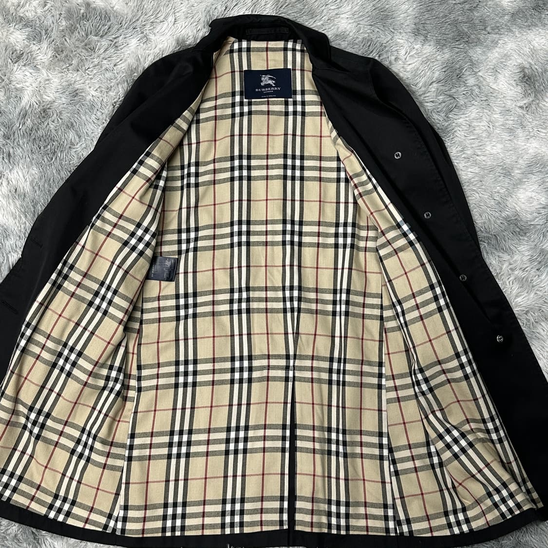 버버리 여성 블랙 트렌치코트  상품이미지3