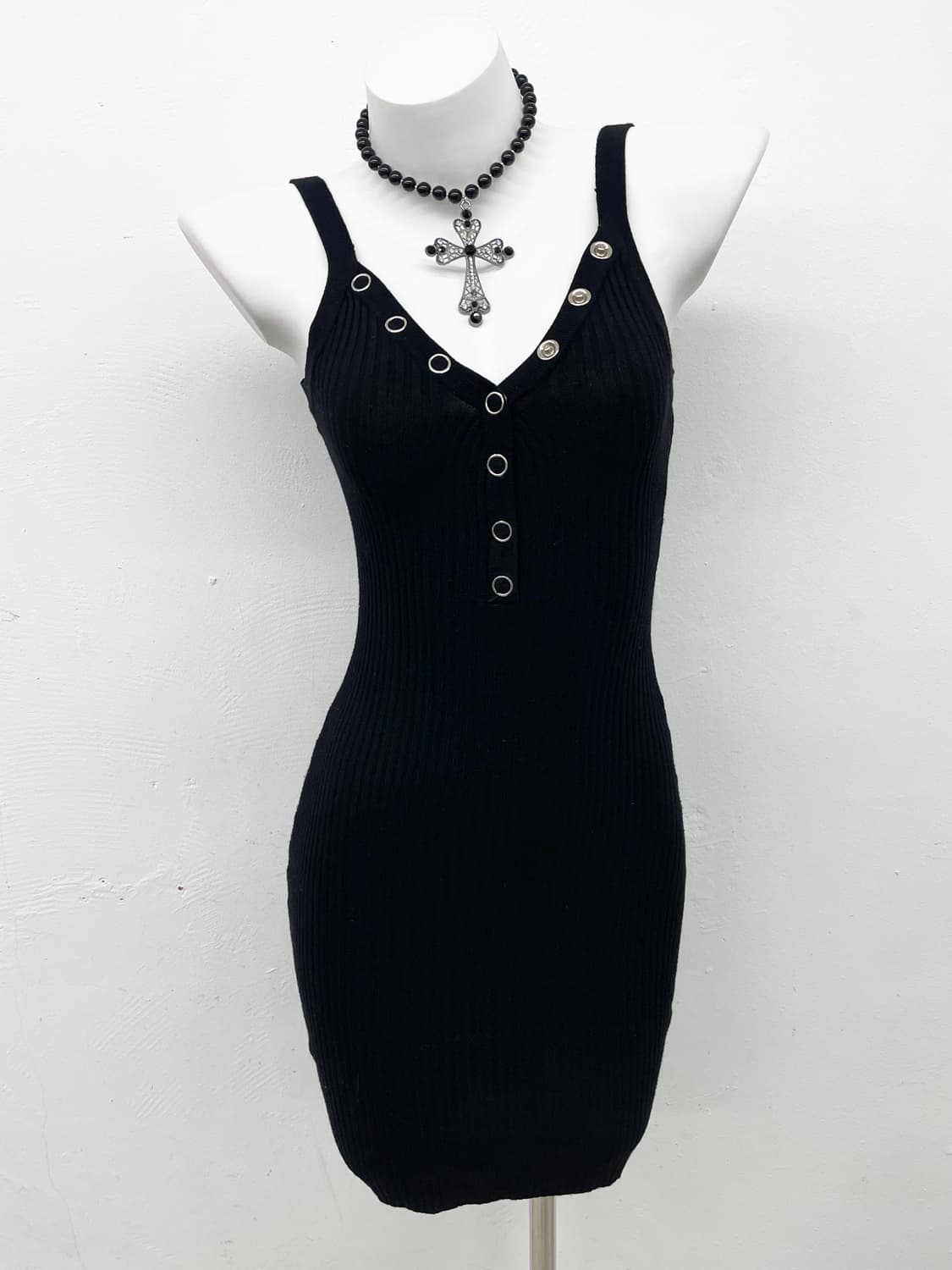 블랙 골지 버튼 원피스 상품이미지1