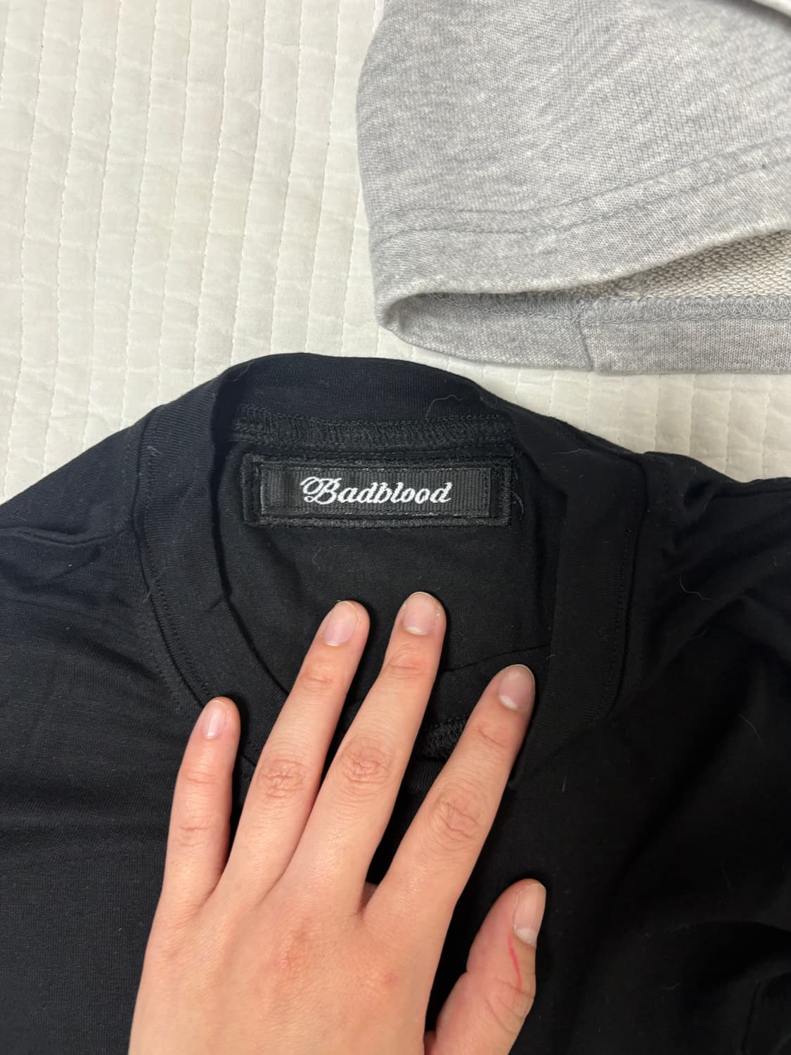 배드블러드 반팔티 블랙xs 상품이미지3