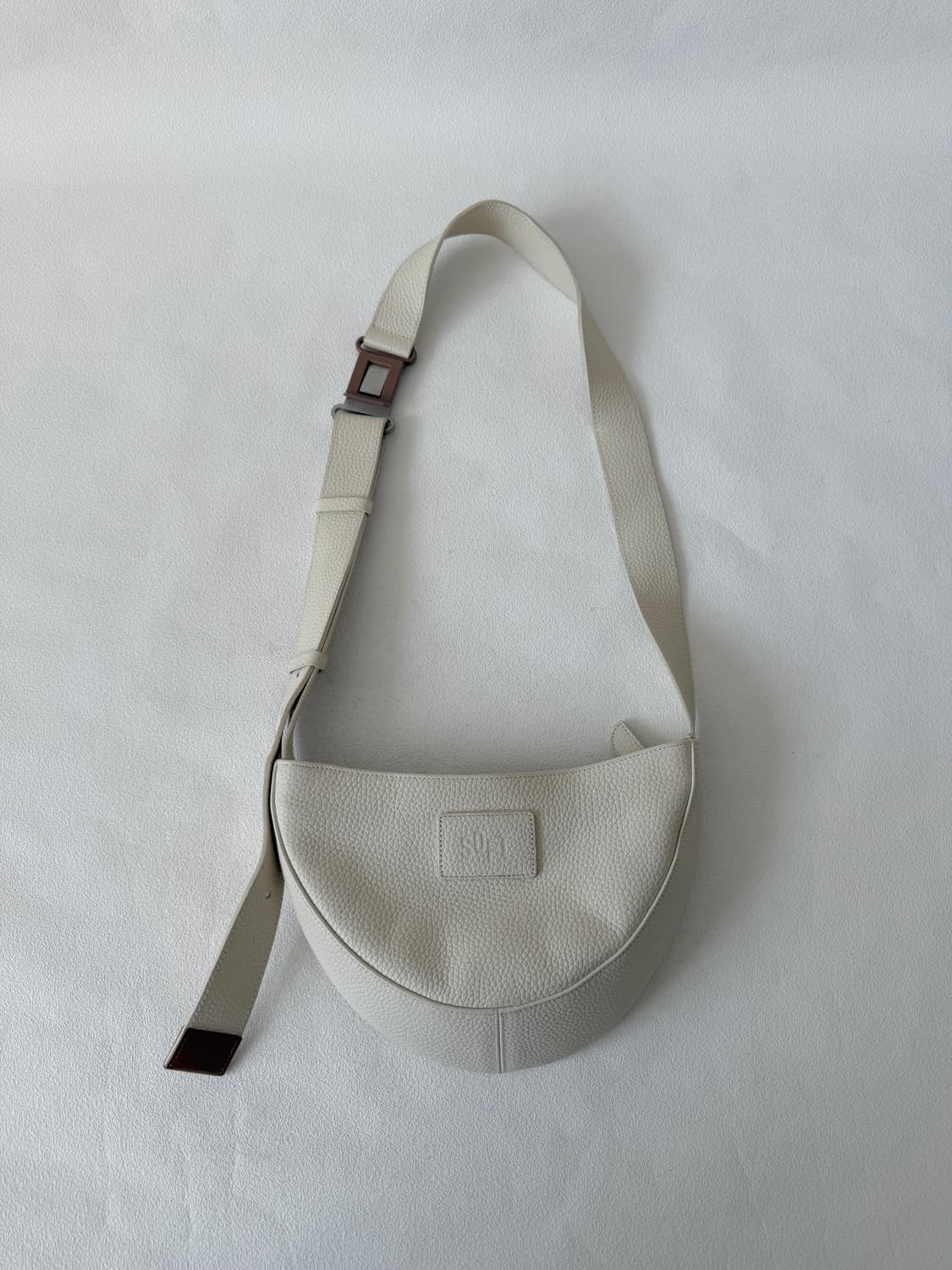 소프트서울(SOFT) 레더 크로스백 상품이미지1