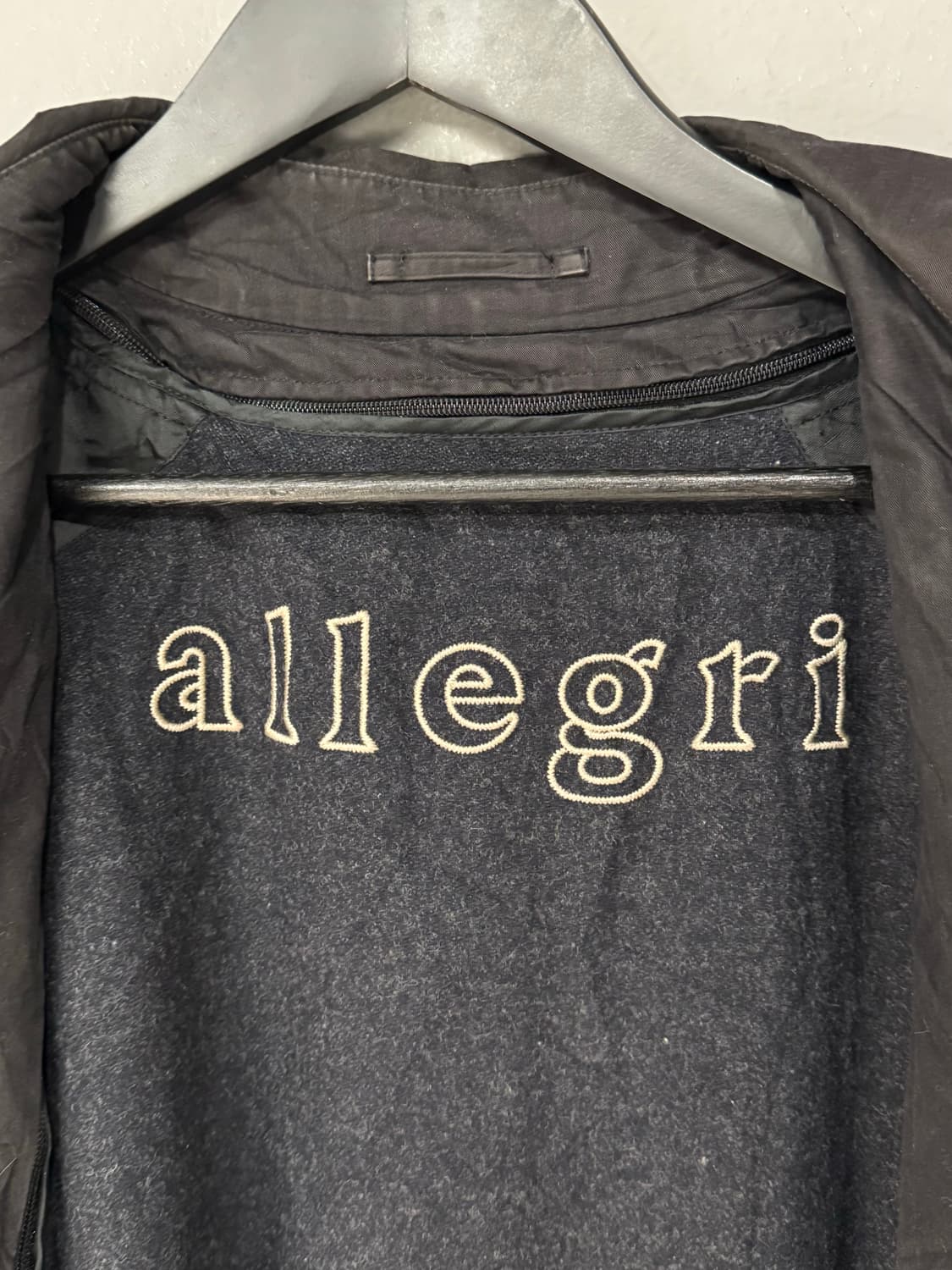 알레그리 벨티드 블랙 더블 트렌치코트 상품이미지5