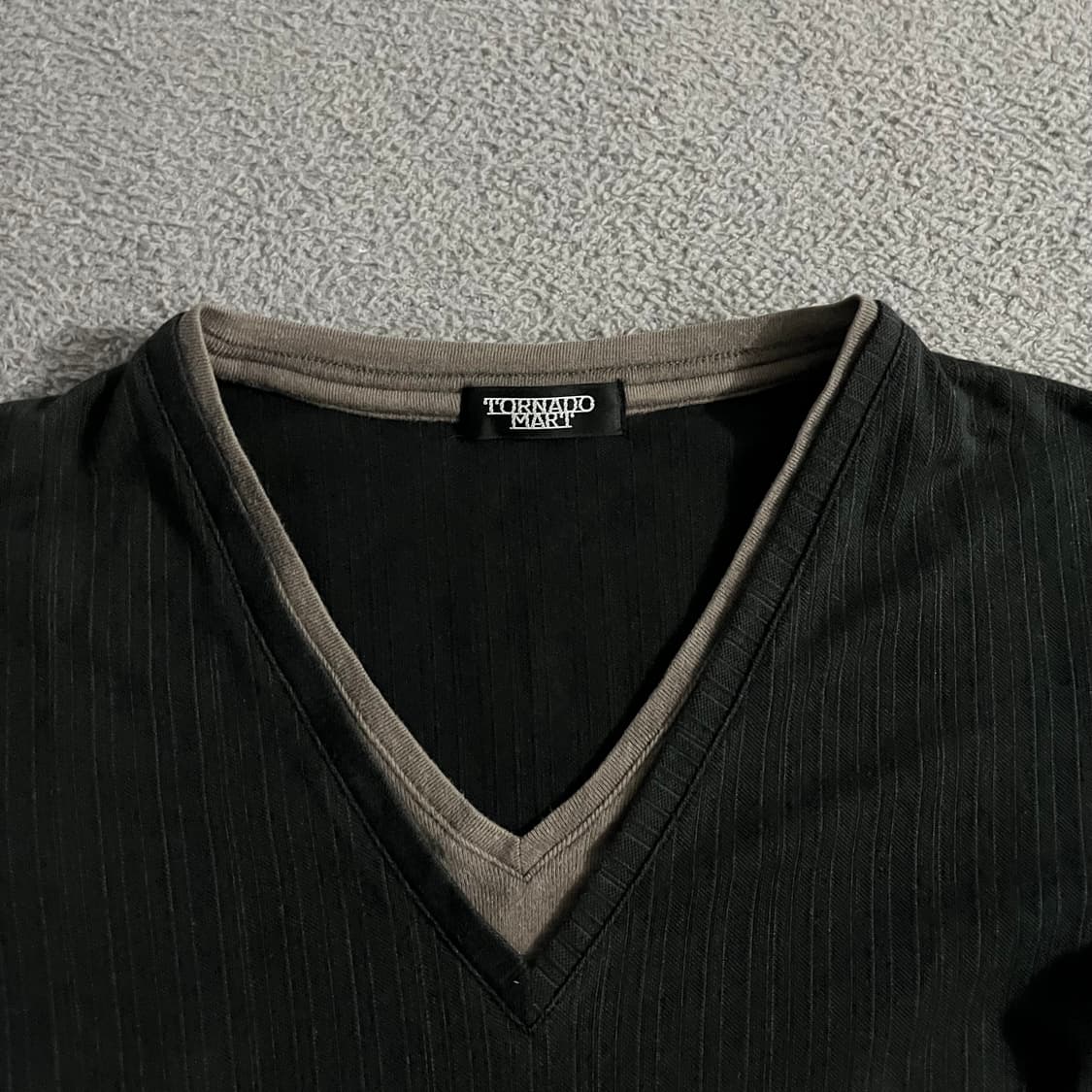 Tornado mart vneck tshirt 상품이미지2