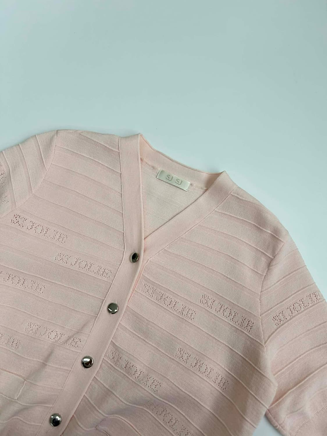 [90] SJSJ 24년 신형 한섬 센존 로고 니트 숏 슬리브 가디건 상품이미지3