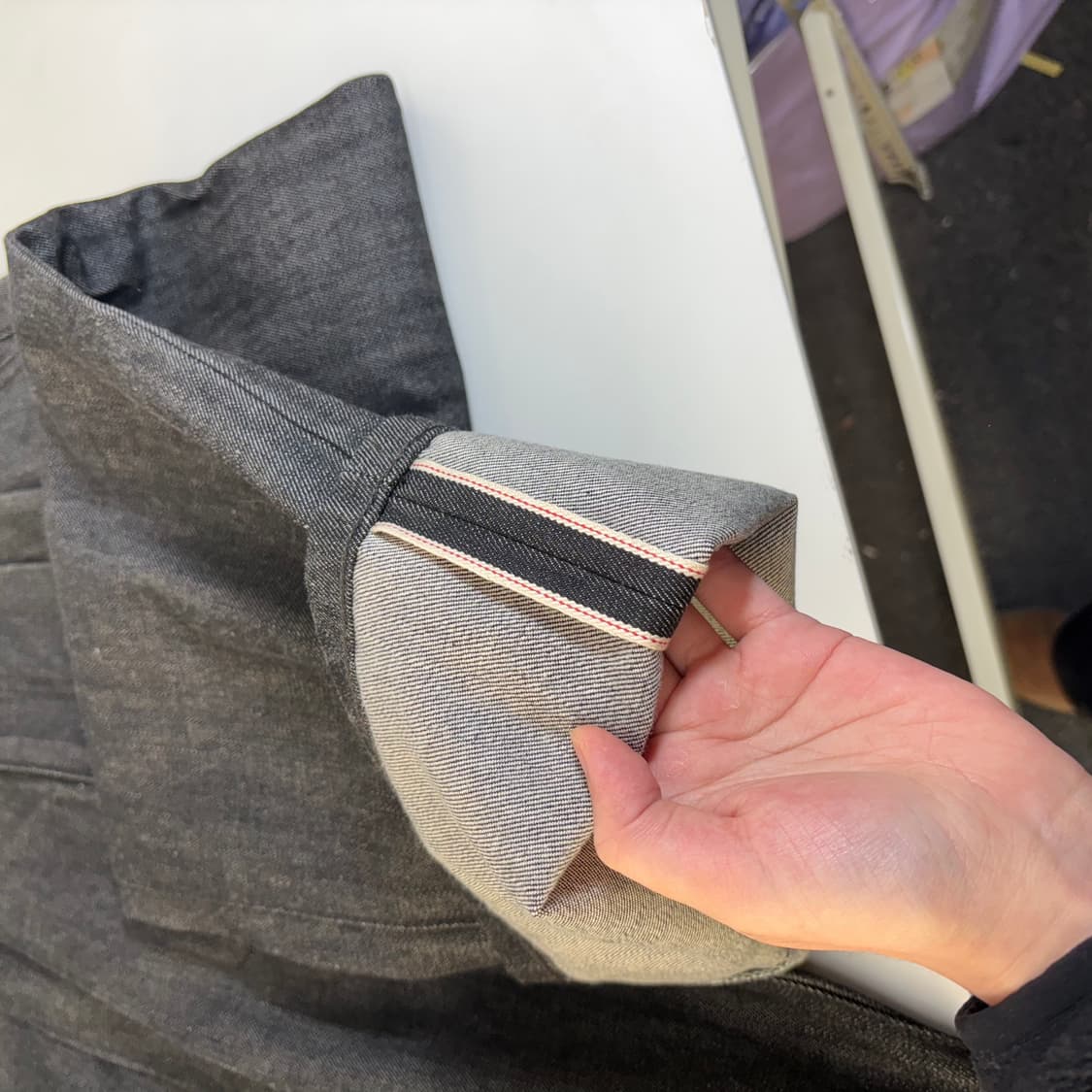 M-L 비슬로우 하이웨스트 투턱 와이드핏 셀비지 데님팬츠 상품이미지2