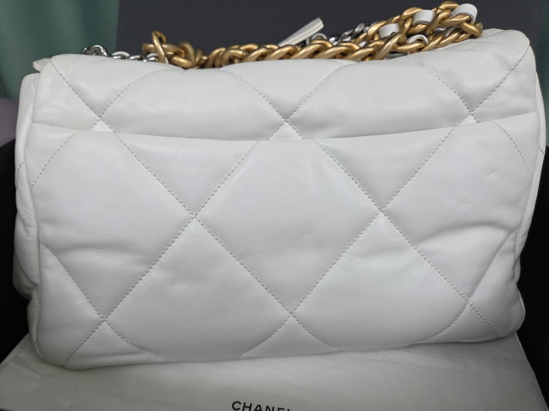 샤넬 19백 라지 램스킨  숄더백 상품이미지4