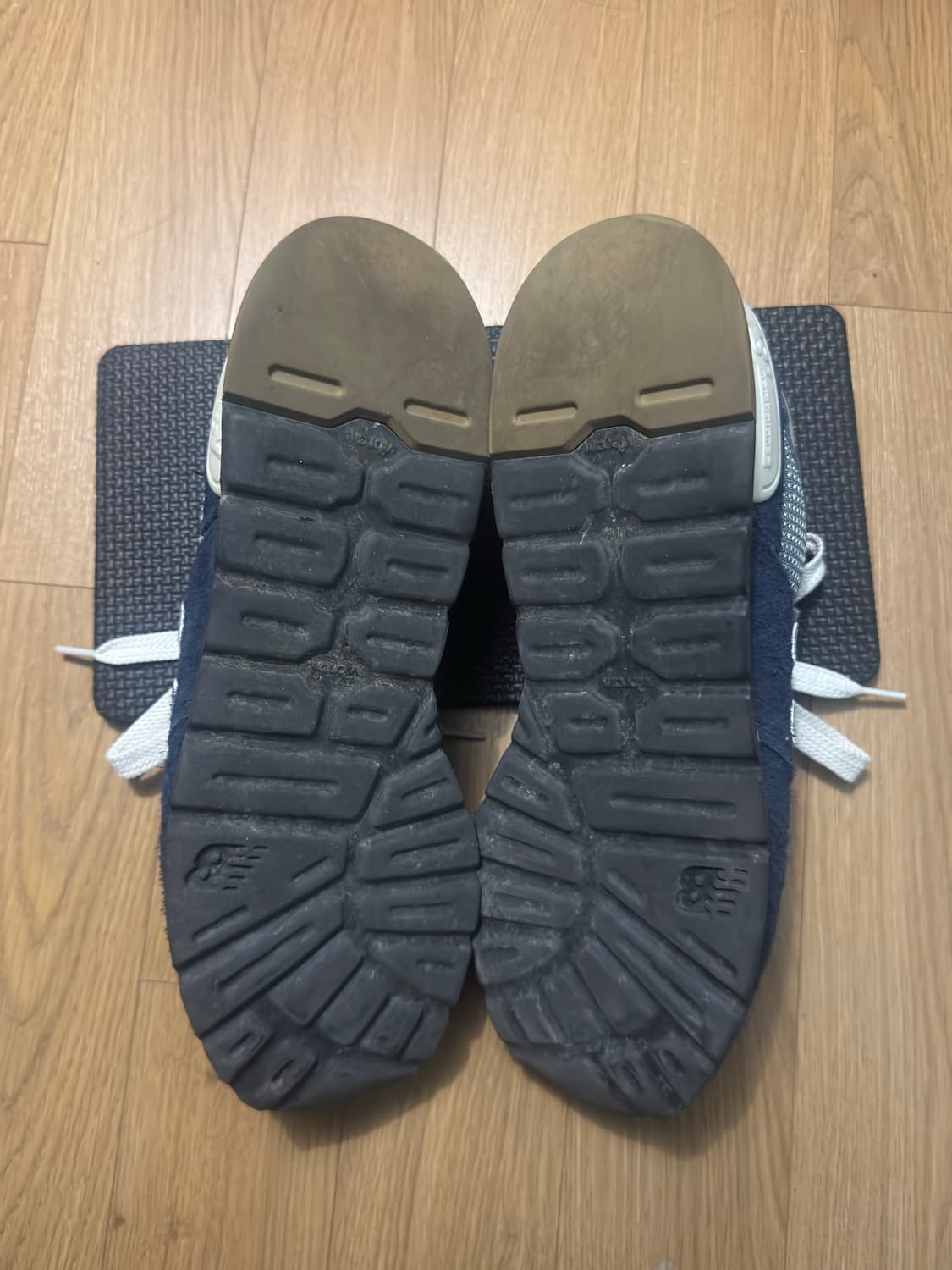 뉴발란스 X 칼하트윕 990v1 상품이미지4