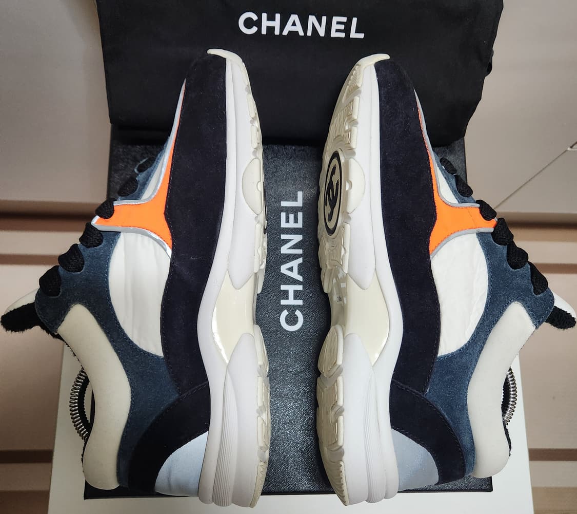 [정품] 샤넬 스니커즈 운동화 CC로고 화이트/블랙/오렌지37 새상품급  상품이미지4