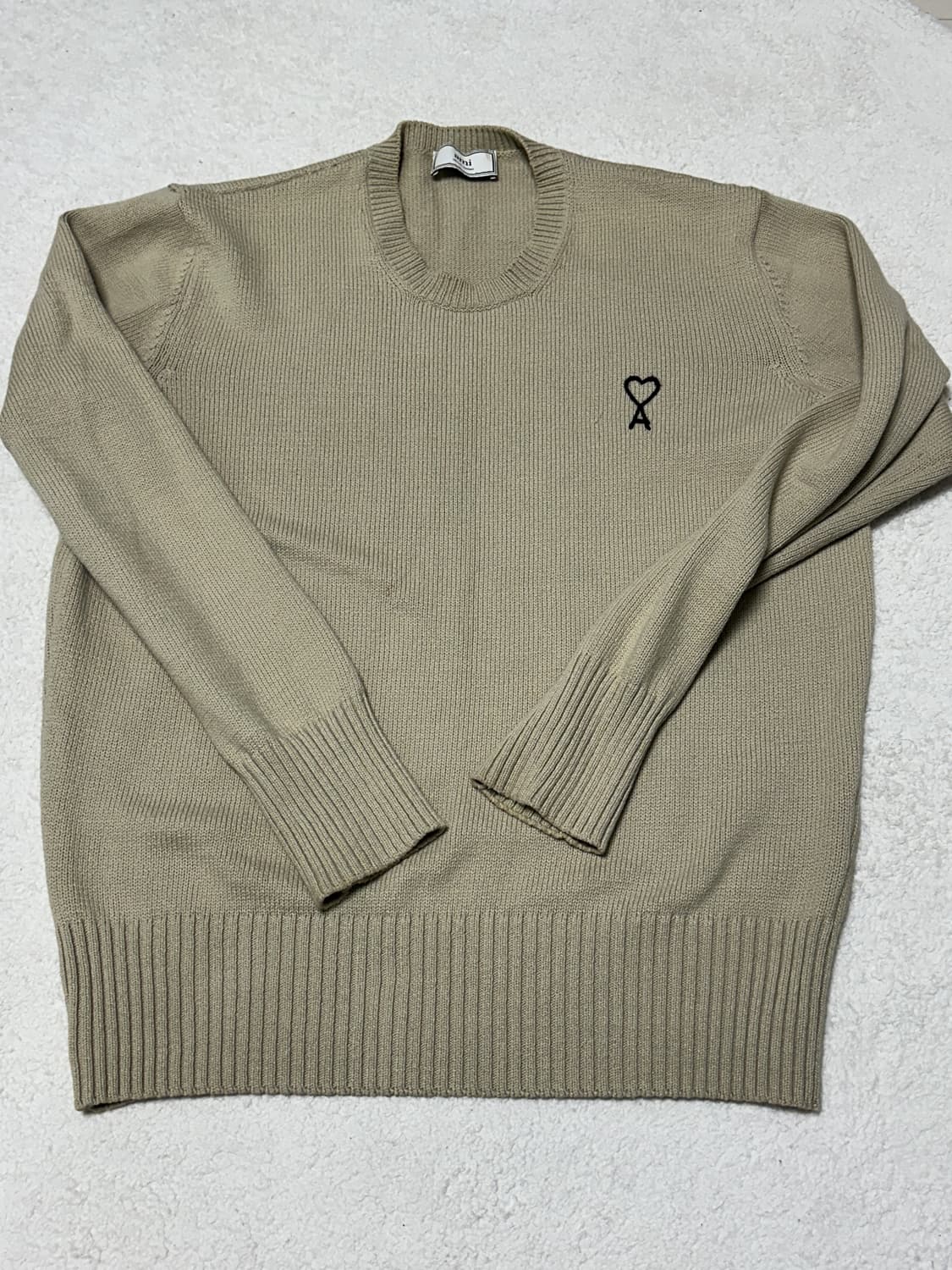 아미 니트 하트로고 체인스티치 XL  베이지색상 상품이미지1