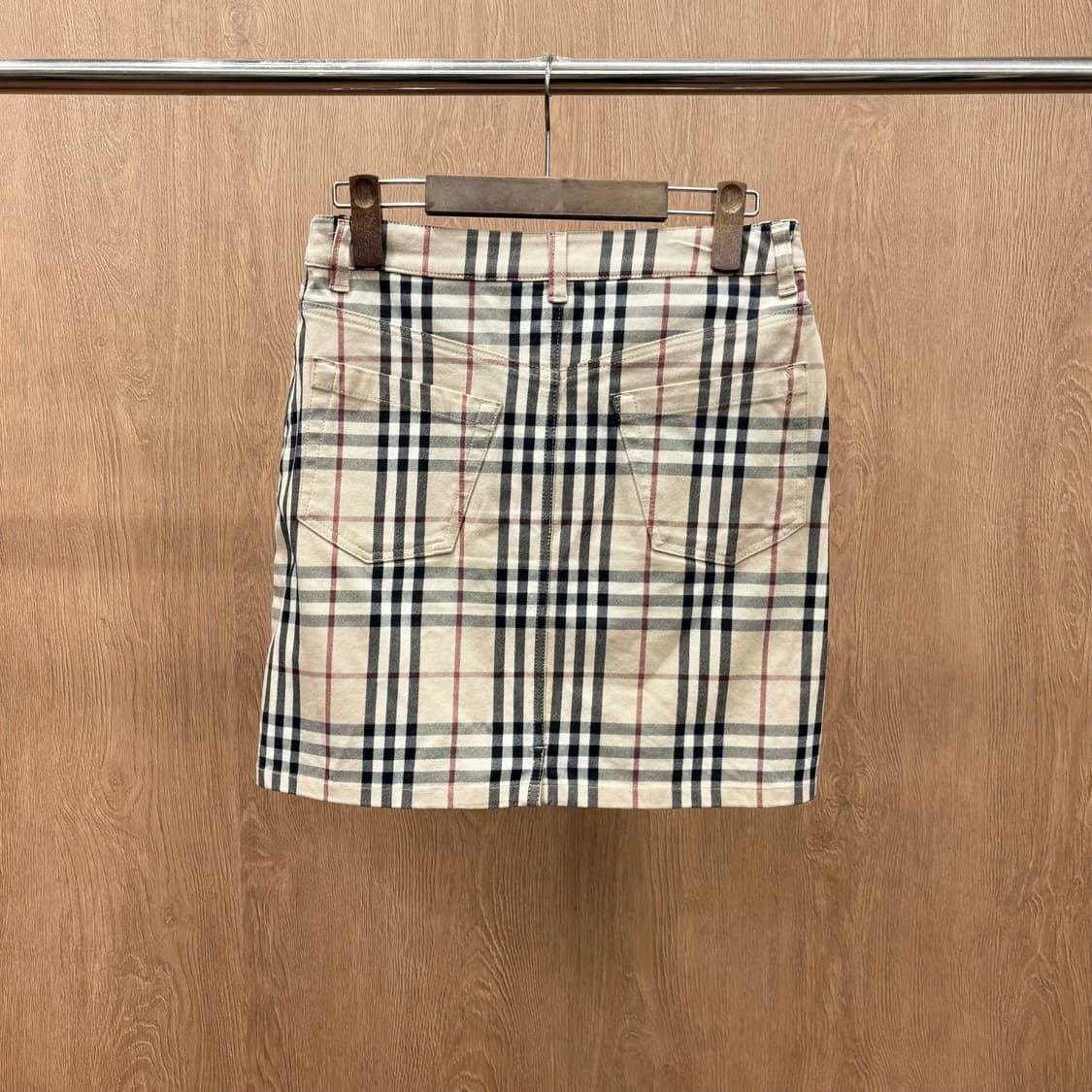 버버리 런던 코튼 미니 스커트 빈티지 노바 체크 패턴 포켓 디테일 베이지 상품이미지3