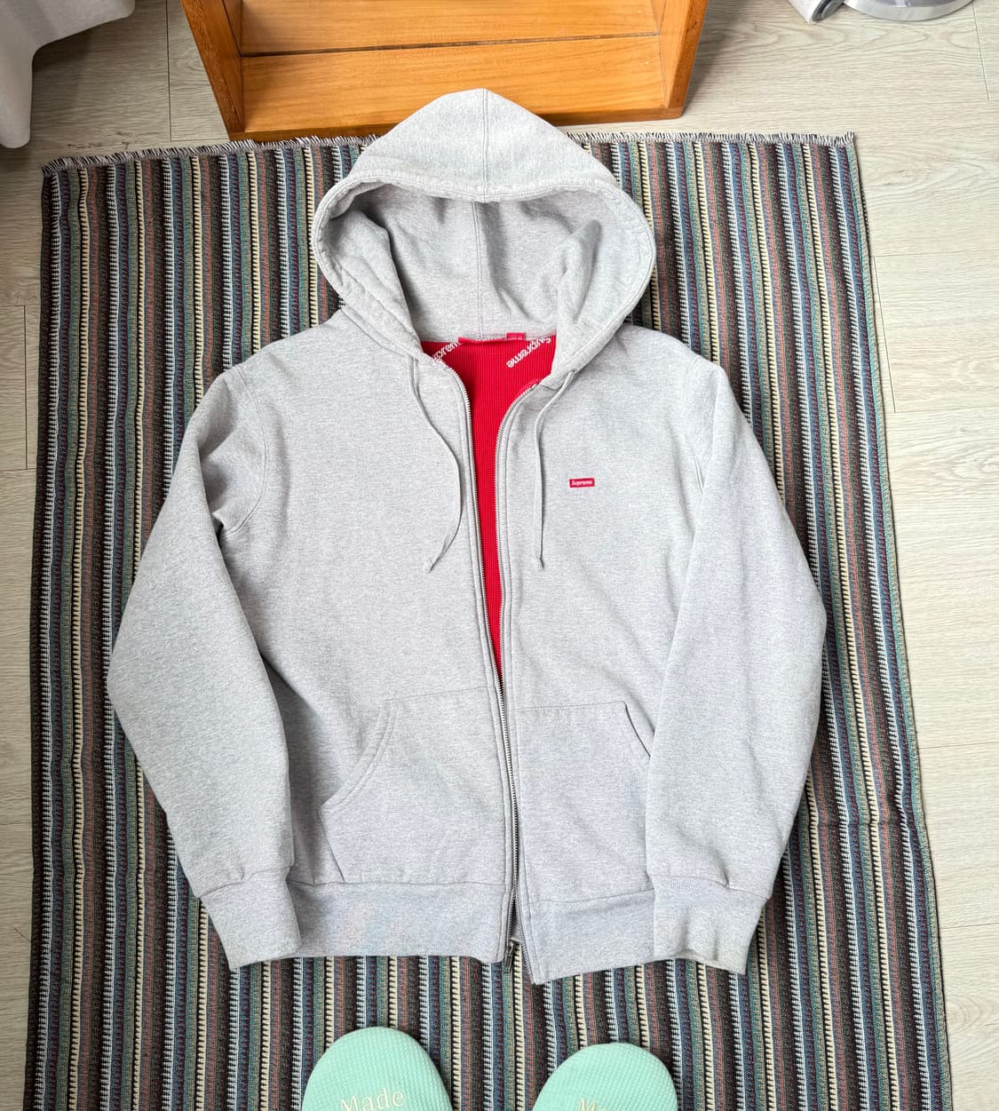 슈프림 스몰로고 후드집업 상품이미지2