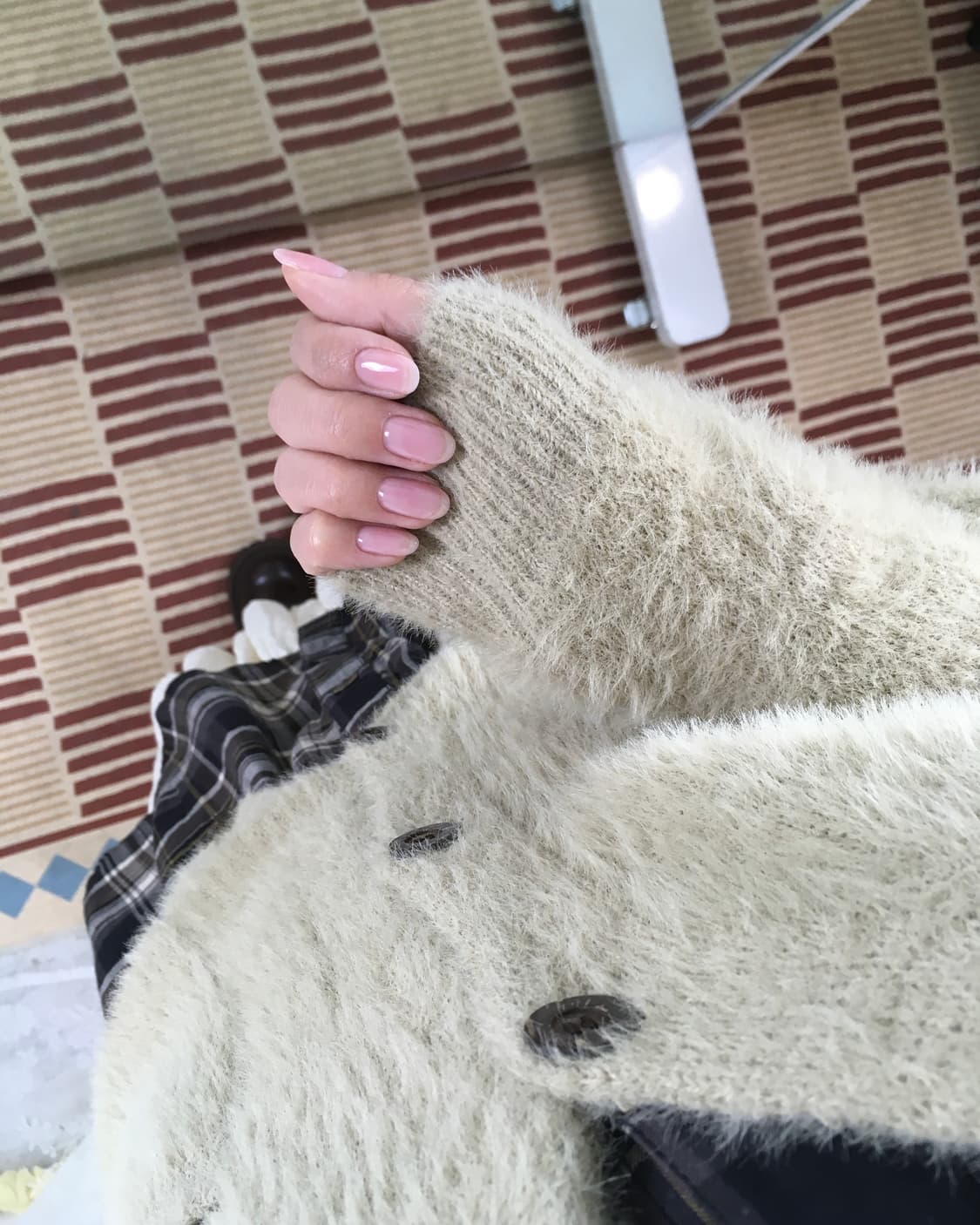 CLEA Beige Hairy Knit Cardigan 상품이미지9