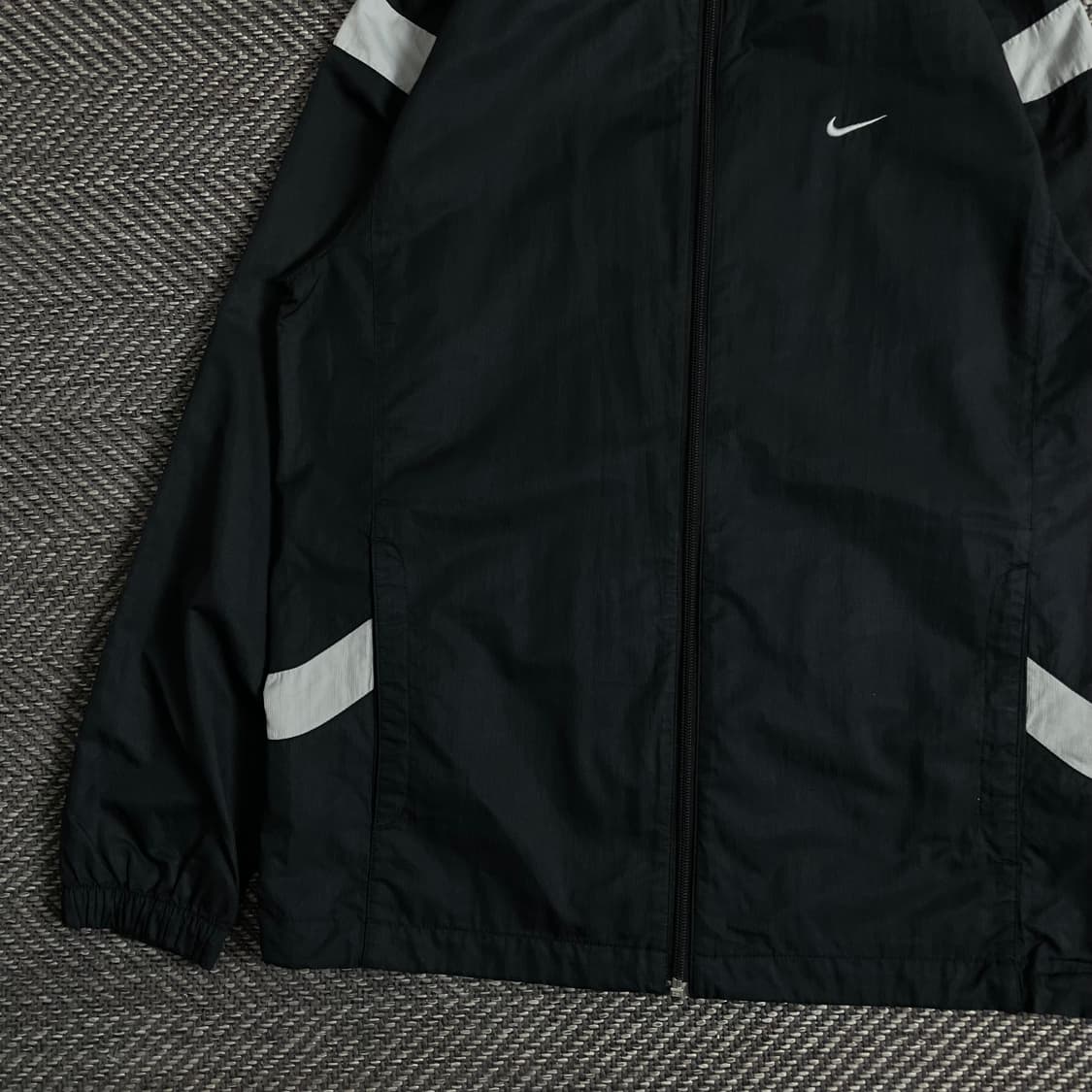 나이키 빅스우시 블랙 디테일 바람막이y 2993 상품이미지5
