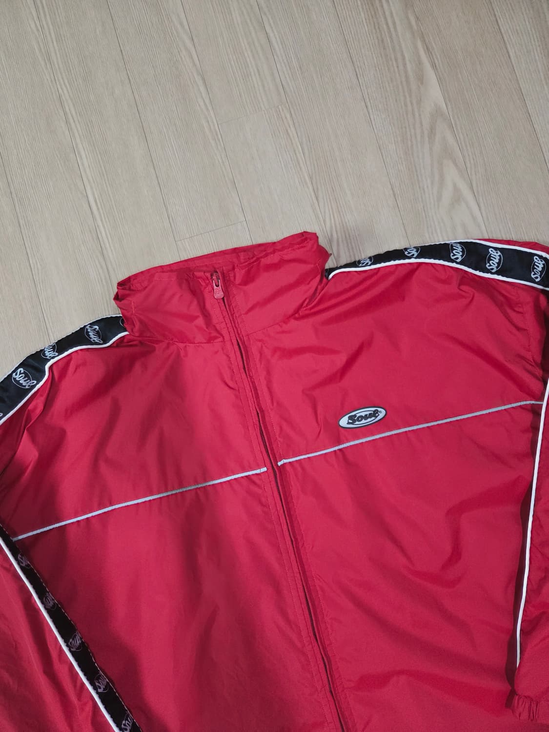 SOUL USA 레드 트랙 하이넥 점퍼 상품이미지2