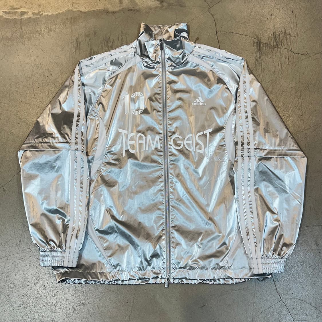 L 아디다스 아딜레니움 시즌 4 실버 트랙탑 상품이미지2